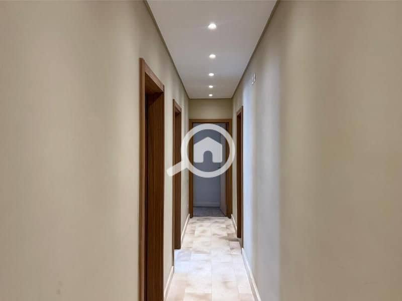 16 ba15f70b-5e3d-42f3-8b0b-0b08975ba107. jpg