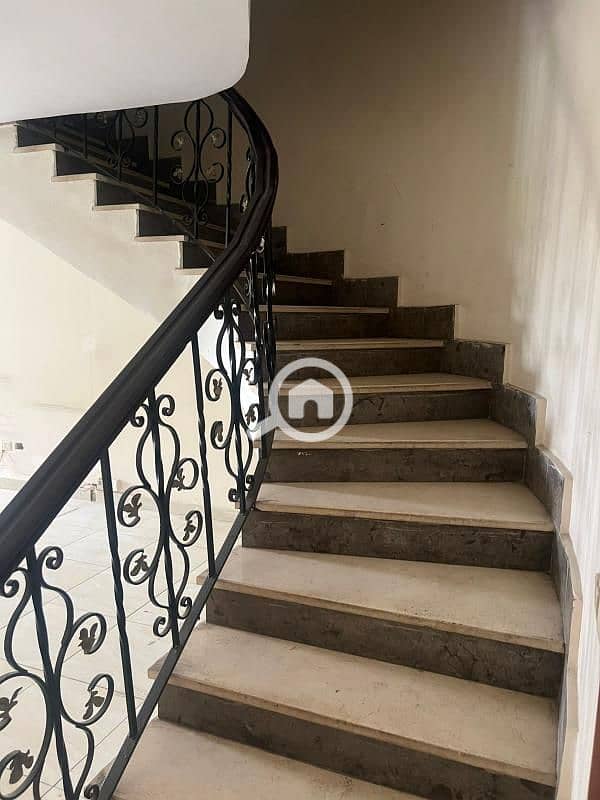 7 284e40ec-781d-4ef4-bf60-2cf1df7c2b33. jfif. jpg