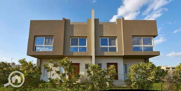 توين هاوس 4 غرف نوم للبيع في الشيخ زايد، الجيزة - d0d3e3e9-60a2-4976-87af-0634186dc472. jpg