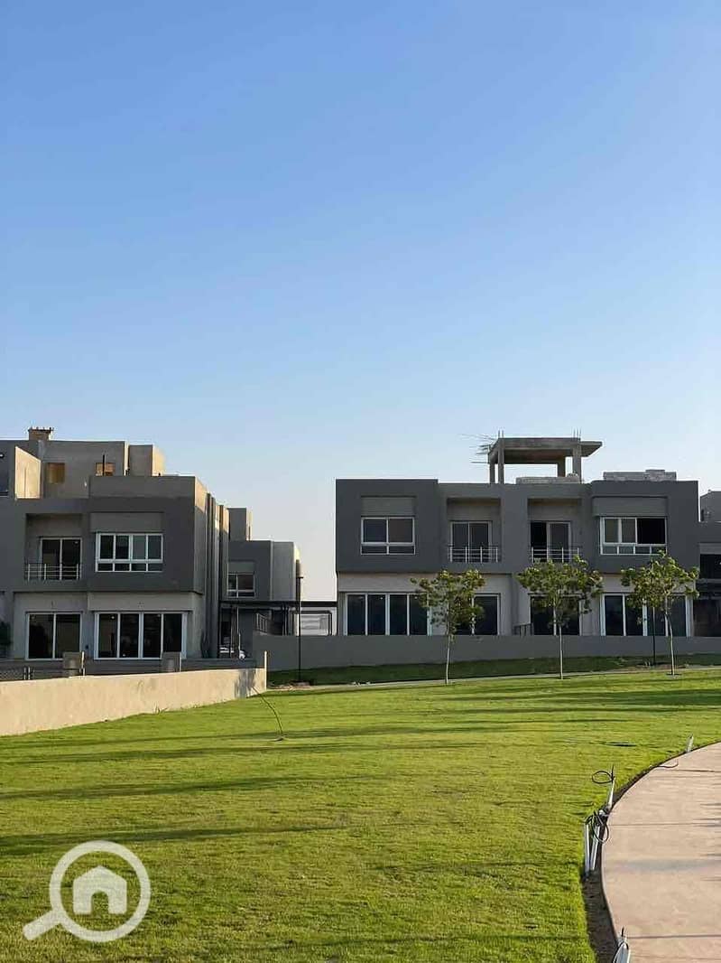 16 7cd0dbb9-7387-4344-8f04-1463f6bbc412. jpg