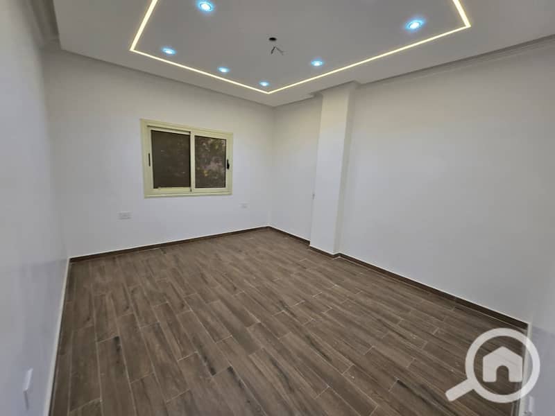 2 WhatsApp Image 2025-11-25 at 14.38. 59_5c369297. jpg