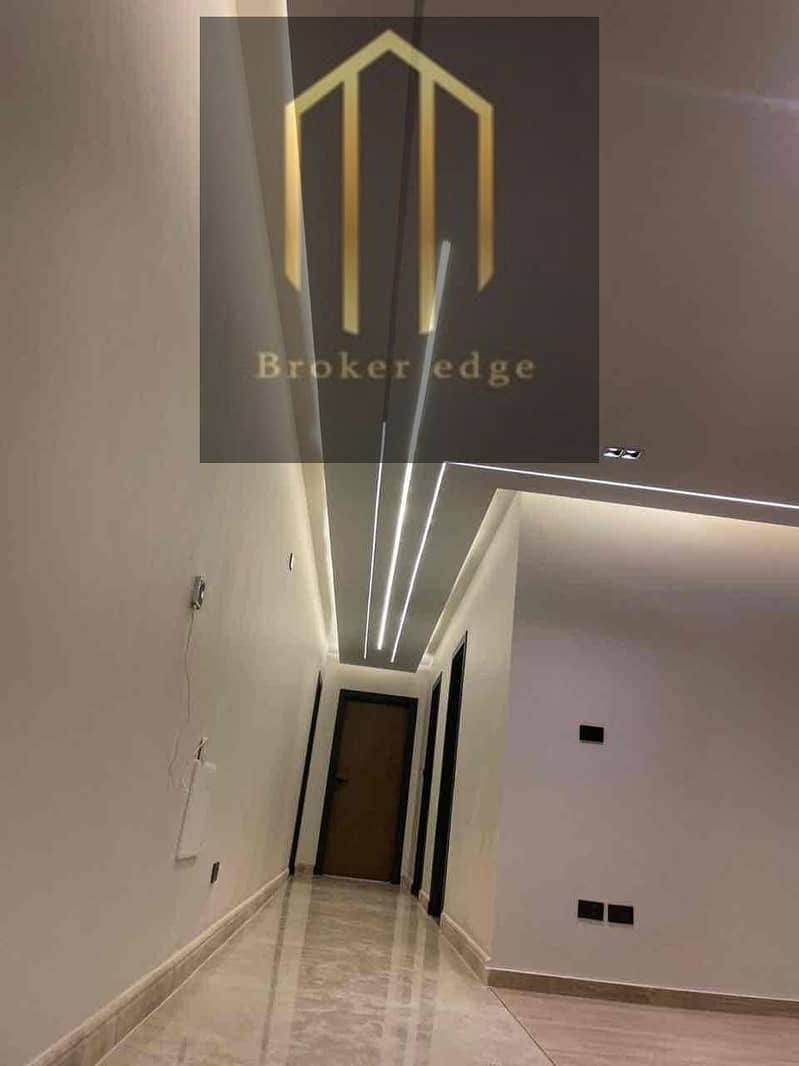 3 551b6ef4-8e04-4d7b-bde6-3675f272b361. jpg