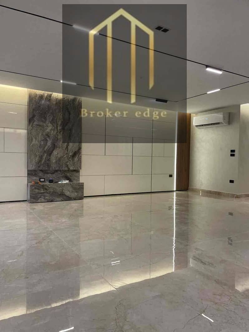 4 def94e8d-120f-463d-8039-37fe20fd5cf9. jpg