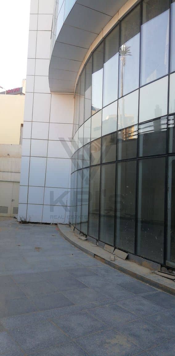 2 3edc6dee-a0d7-452e-a2dc-82291c15e224. jpg