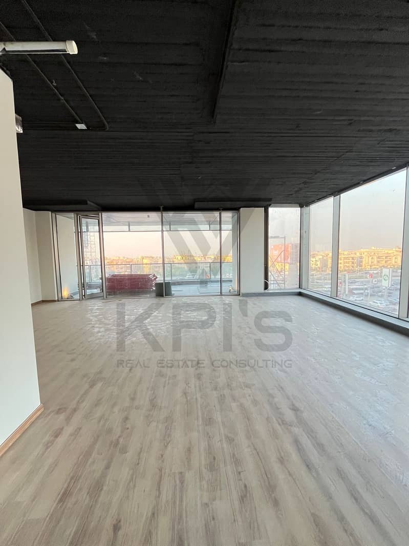 2 435c16bf-c907-4e6d-804e-0bee155d0dce. jpg