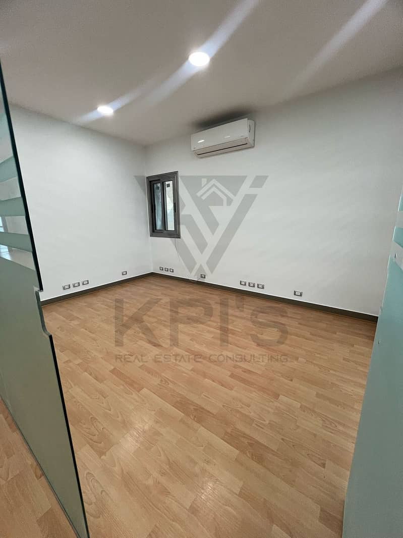 5 WhatsApp Image 2025-12-09 at 20.10. 44 (1). jpeg