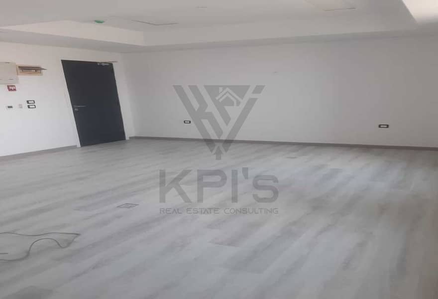 8 852e3bb2-1637-447b-91ba-3642eb60209b. jpg