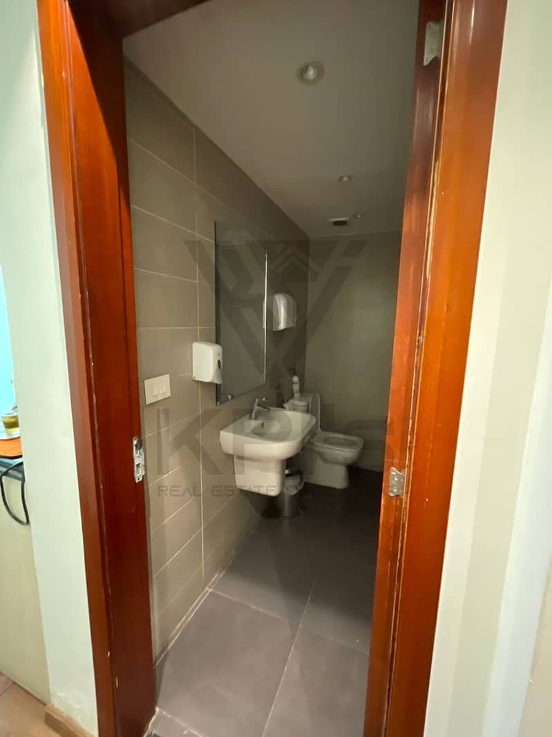 8 WhatsApp Image 2025-10-30 at 11.09. 41 PM (2). jpeg