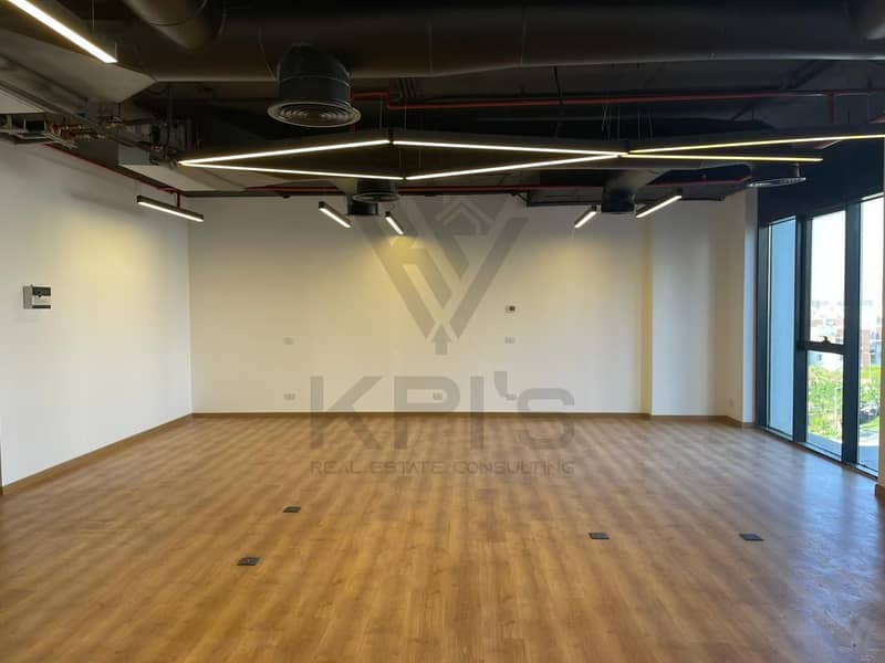 5 e2479251-a9e6-462d-b73b-bccc8966cef9. jpg