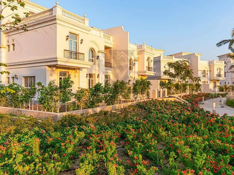 2 Photographer 5. jpg