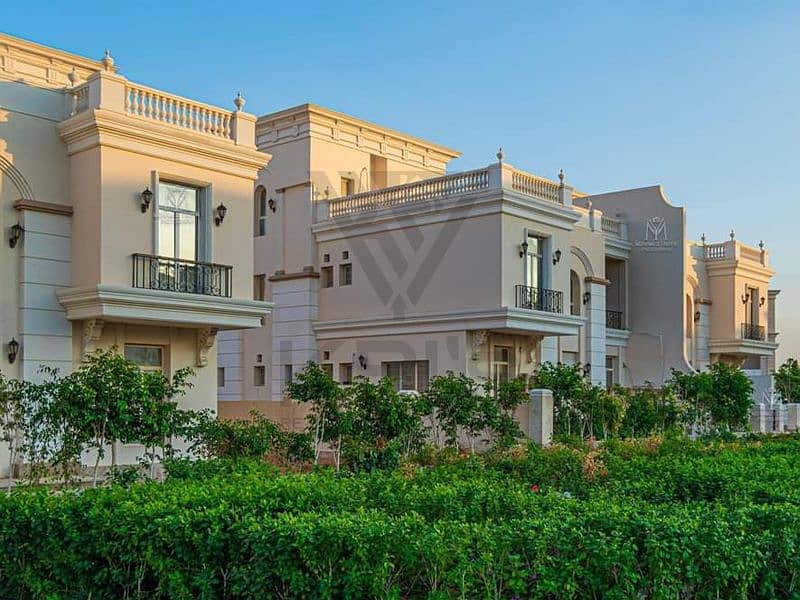 5 Photographer 3. jpg