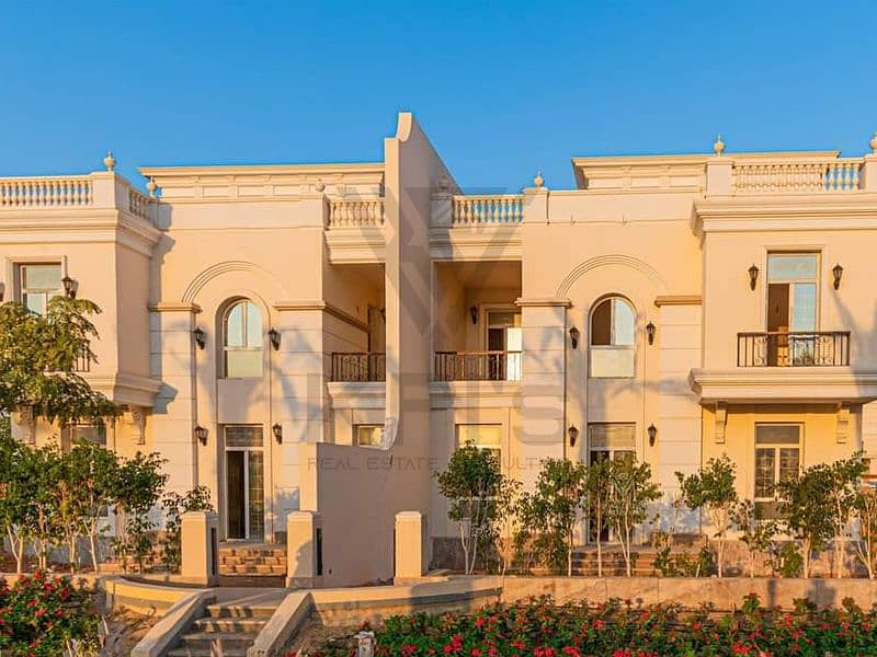 8 Photographer 8. jpg