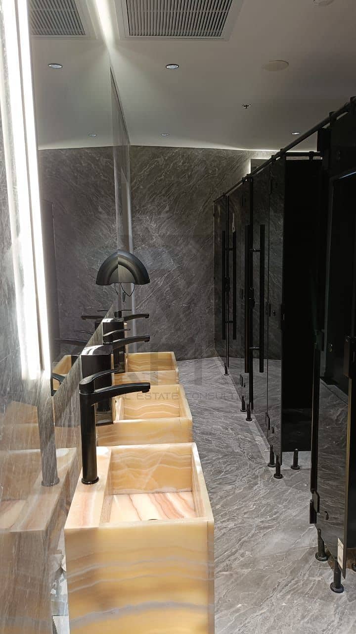 8 6e092de8-e31c-4200-8e2f-fec0ea4d8d08. jpg