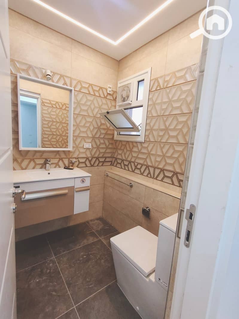 5 WhatsApp Image 2025-12-25 at 3.15. 13 PM (1). jpeg