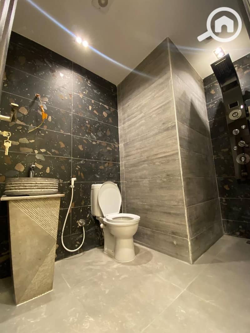 28 WhatsApp Image 2025-12-31 at 12.05. 42 PM. jpeg