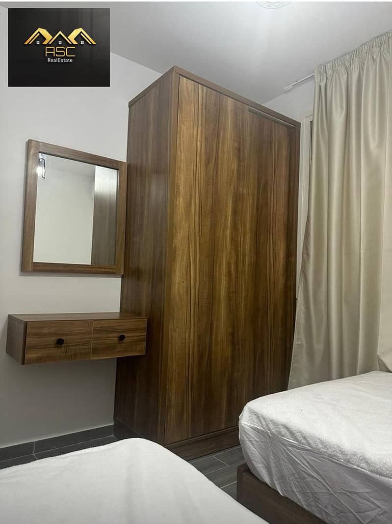 12 3c35cd5a-d0c0-4a95-a981-45acca67e374. jpg