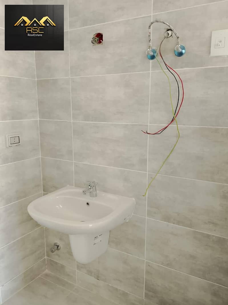 5 WhatsApp Image 2025-12-23 at 3.21. 35 PM. jpeg