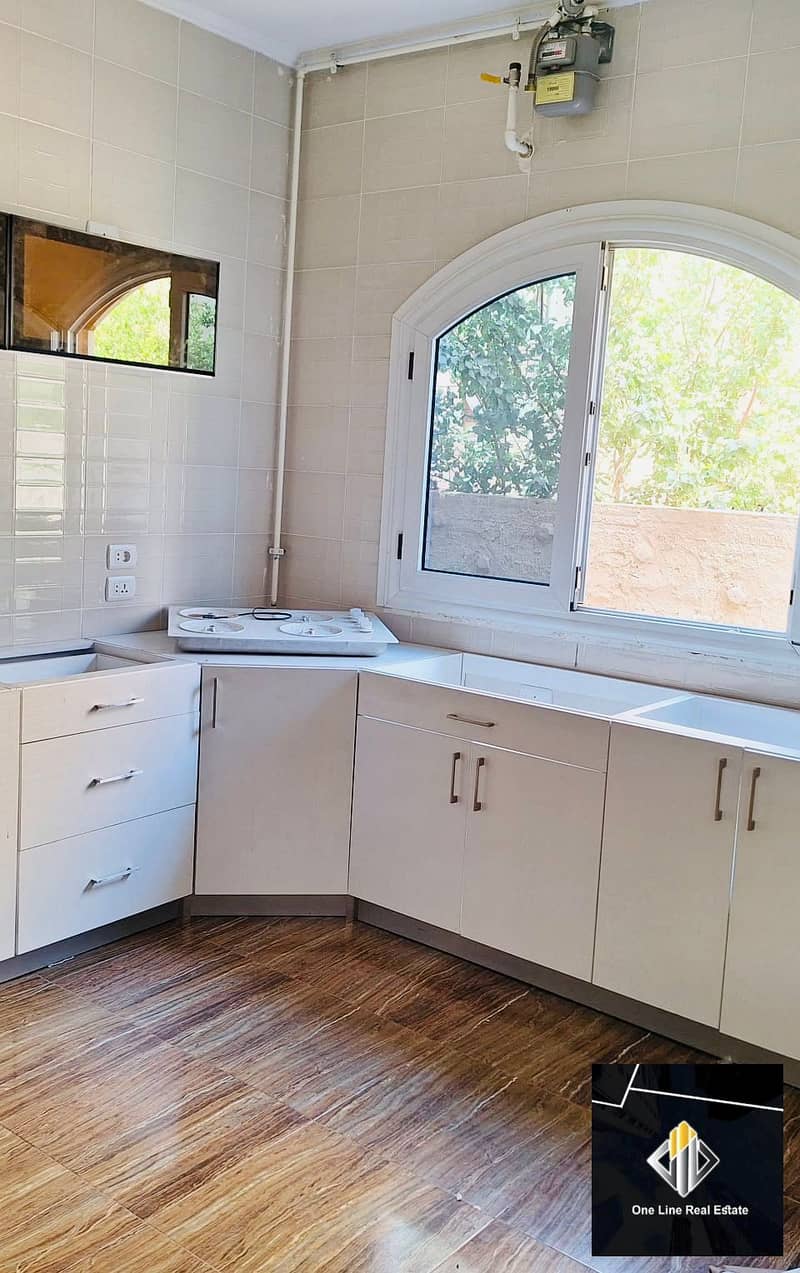 9 39ba5ab8-6838-4af8-af13-2a39ccc756fe. jpeg