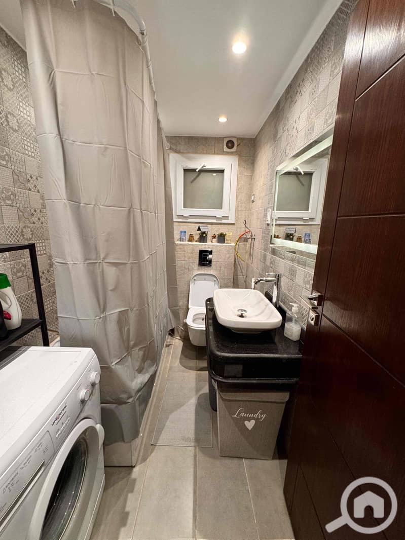 6 75e85cc6-e76a-4ce0-b9b3-7f7a2691612d. jpg