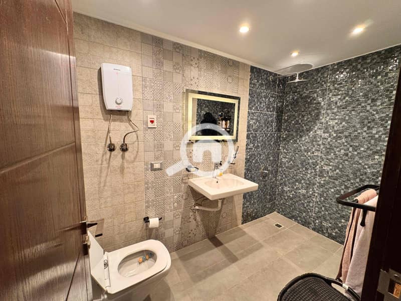 7 83bd3937-95c1-4e8d-ae51-e6f6ee3e1098. jpg