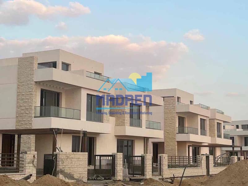 2 b26a3e94-3e7c-43e0-9da7-a11da1af9363. jpg