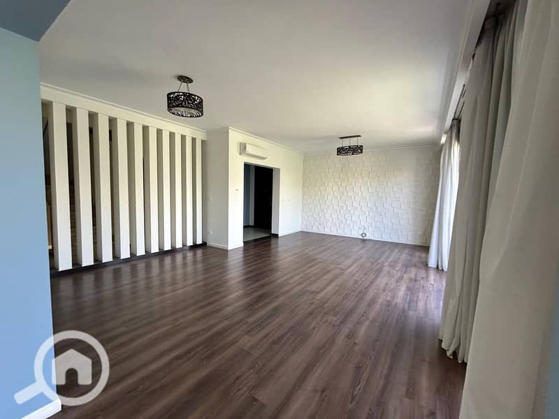 3 19c428df-40c5-4b84-8012-276abb875e72. jpg