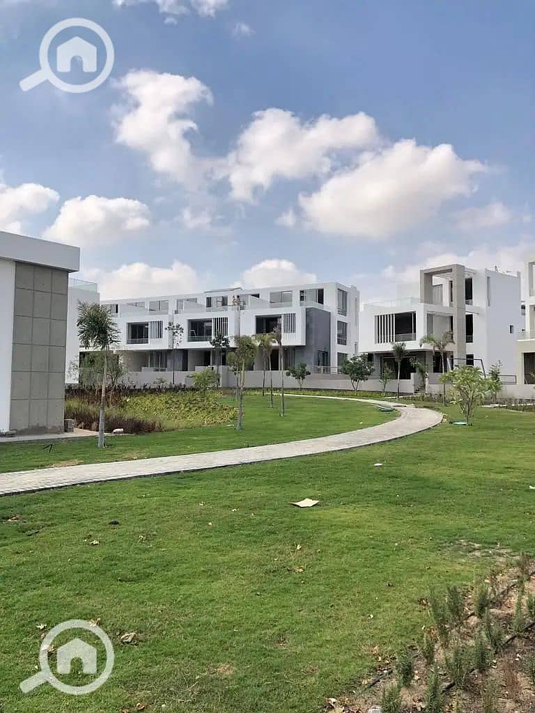 3 32297810-800x600. jpg