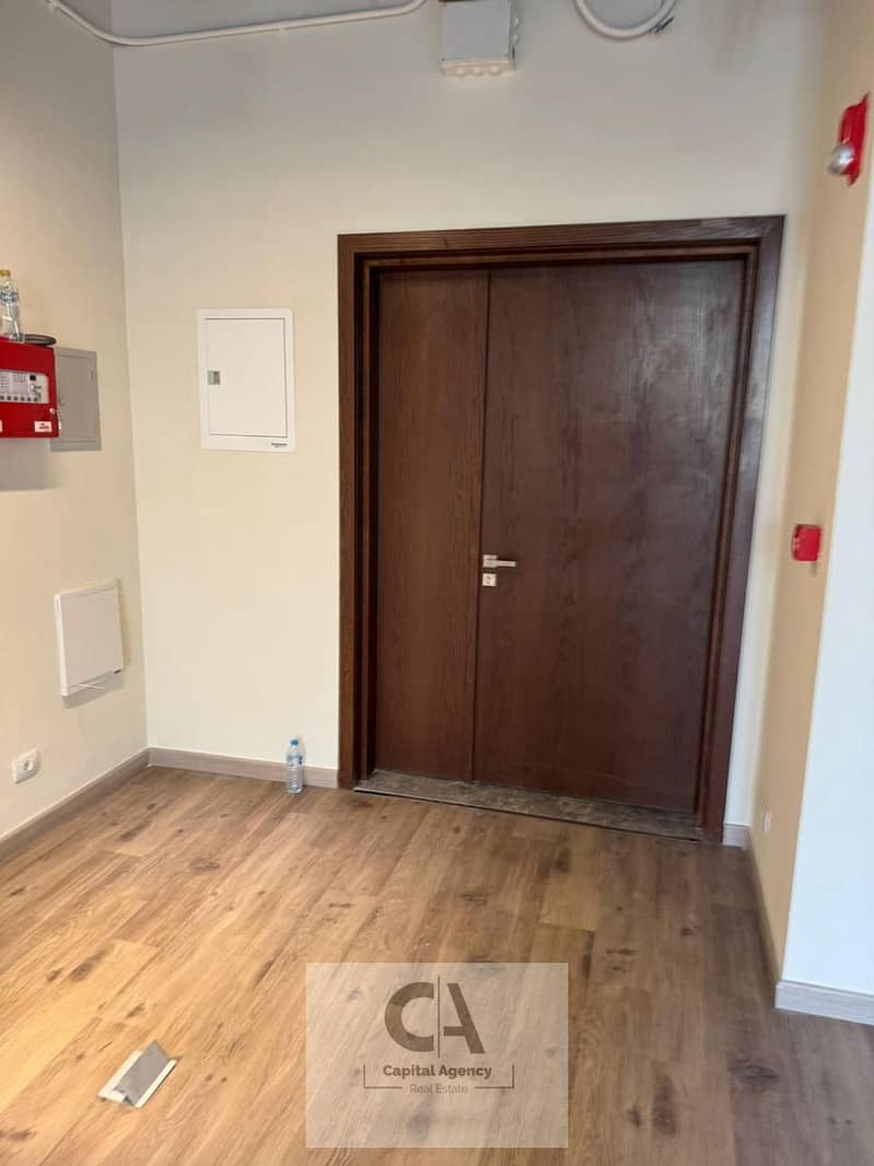 5 d0923669-8b74-441f-af2b-03ca81791e7b. jpg