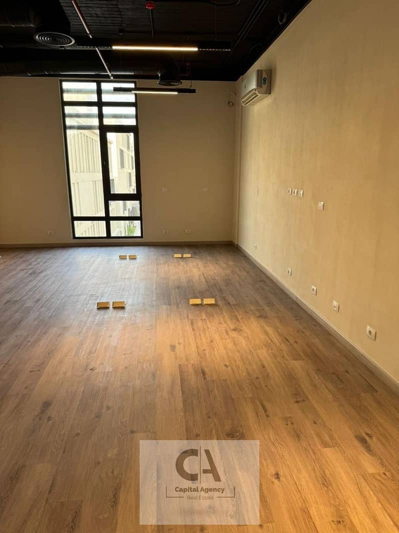 16 bef047e2-e0e0-466f-9521-00acc52dae86. jpg