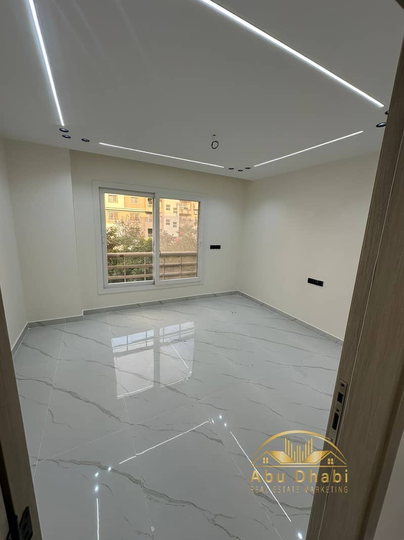 3 2f41a2c8-4e9d-4d87-897e-edecb98f18a2. jpg