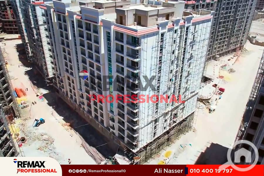 8 -_Facebook_Reel_145.00_03_09_10. Still037. jpg