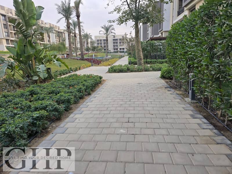 8 65f139fd-11da-4cc4-b4c9-7c292c445849. jpg