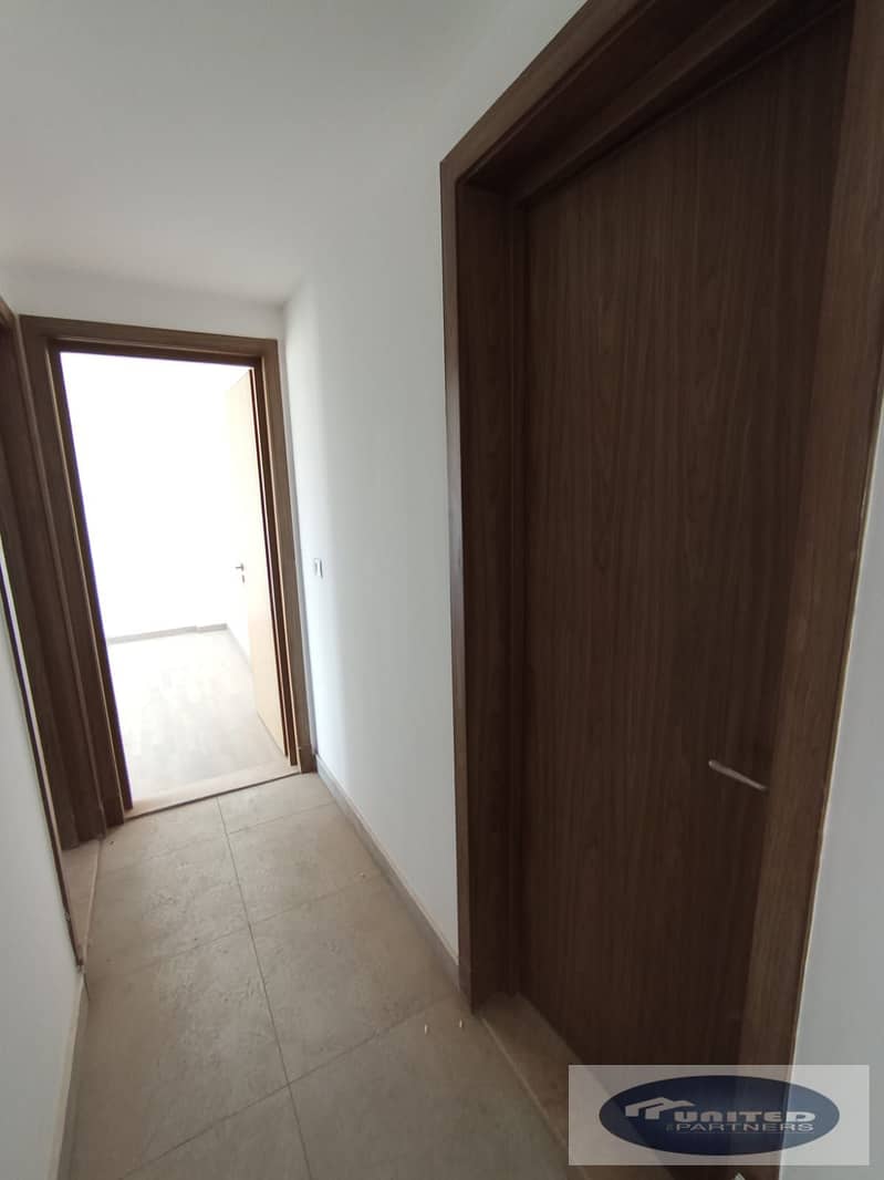 10 50733fa8-e0a7-479d-94a8-544f96c73377. jpg