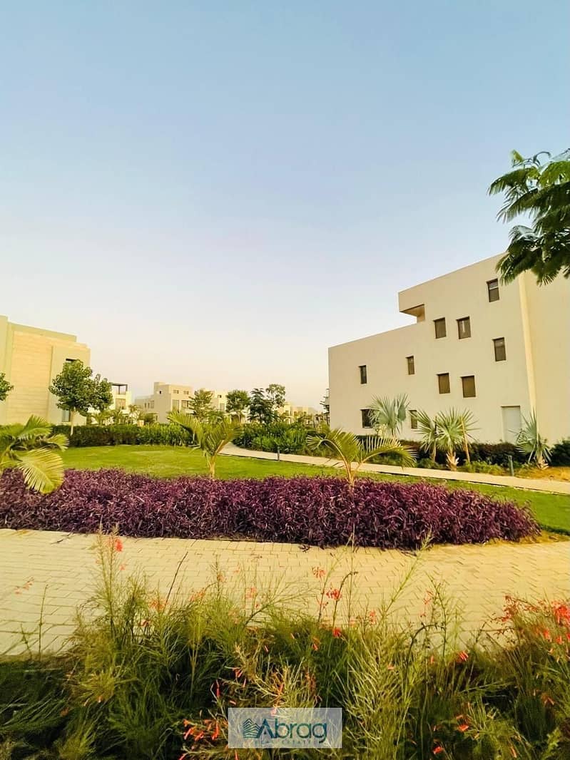 2 0bcefa64-6eaa-43a3-8b0d-90f4b865e2e8. jpg