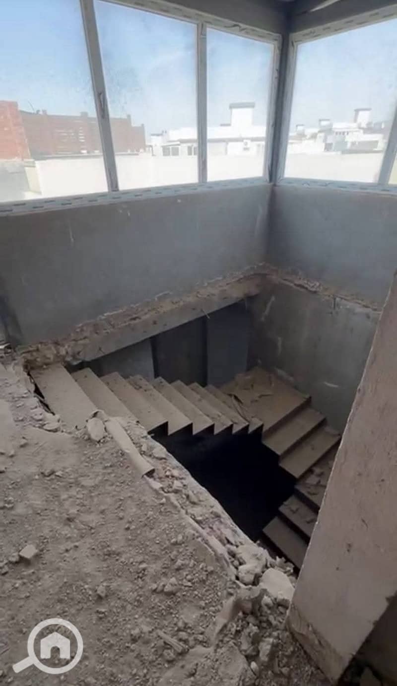 4 e7a129e3-12d8-4e2f-909b-490321193675. jpg