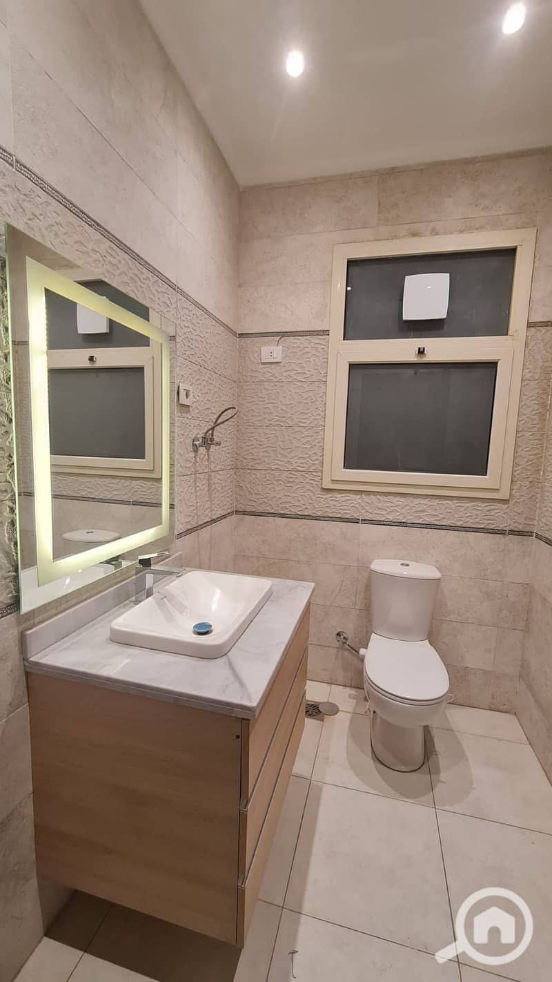 7 f441a450-d46c-406d-b1bc-a65eae1616b7. jpg