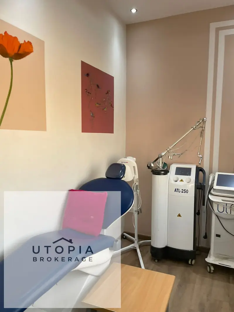 Clinic in medical park 1 new cairo 53 m fully furnished with ACs 2nd floor ready , beside seven stars mall – pohled 2