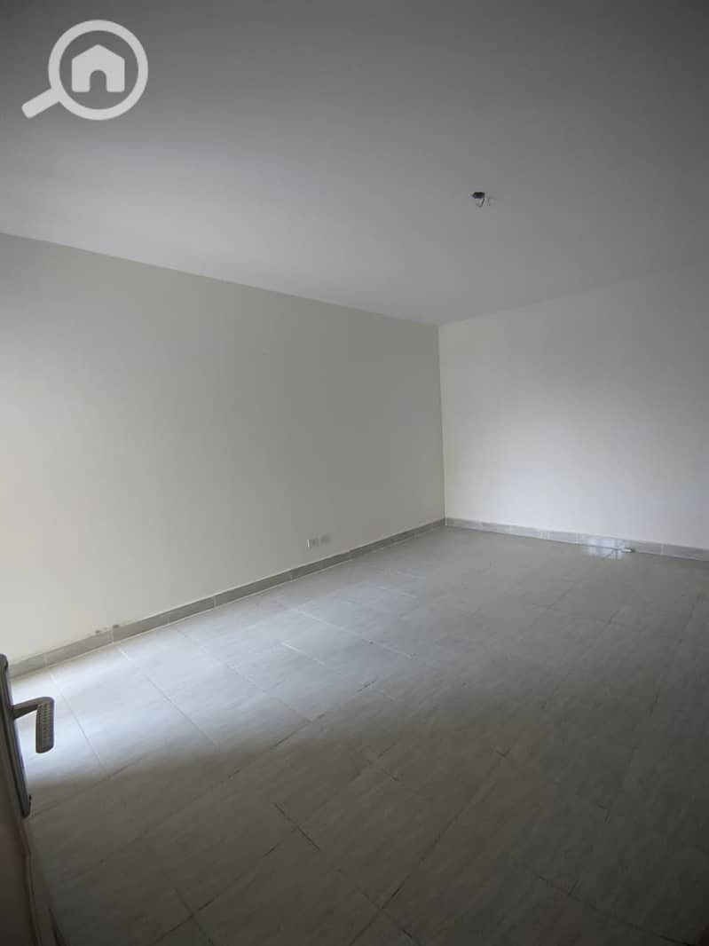 10 d49a708f-d244-4e2b-8c6d-40838f1e0037. jpeg