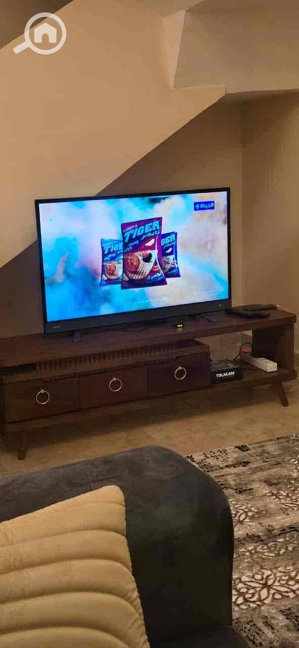 8 5e8e8175-3e0e-4d11-9df0-a07a4613e303. jpg