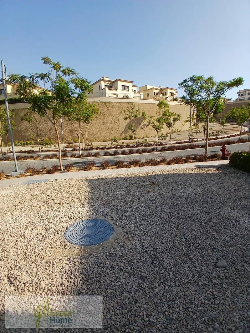 10 8ce4adbe-291c-42e1-a731-4d6356b2d632. jpg