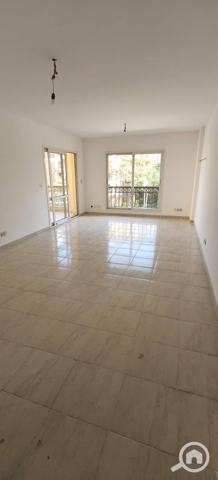 2 519ae8da-6bf1-471d-822c-53f9057ce3dd. jpg