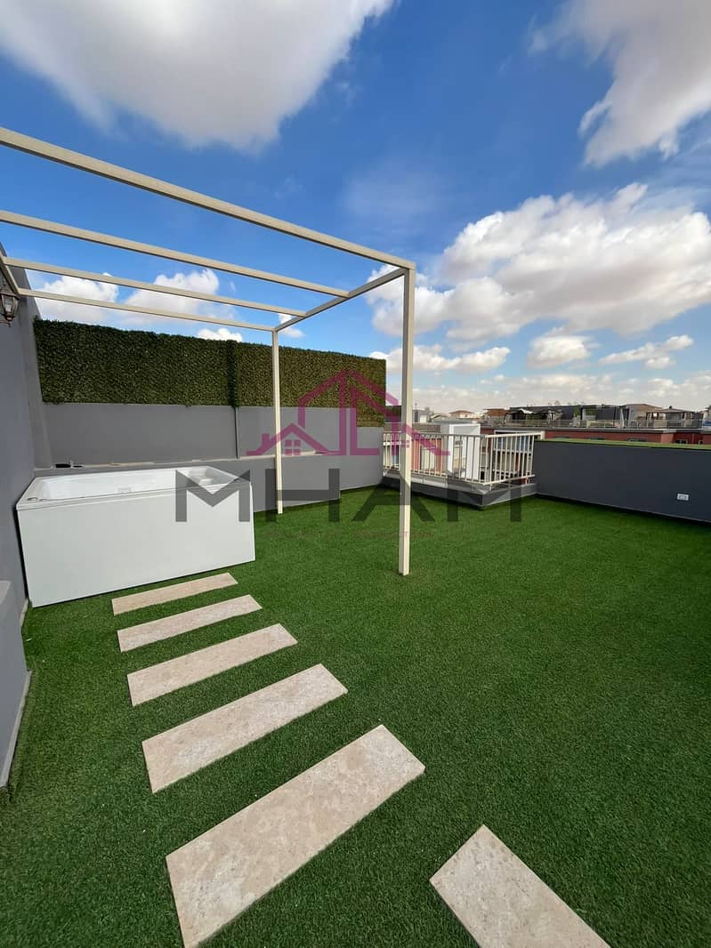 8 0605c8d5-5678-44c6-8806-317bd67fd5d8. jpg