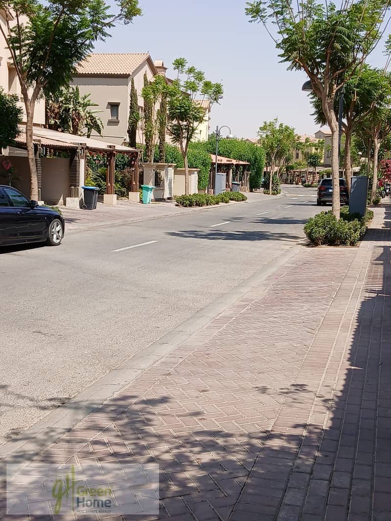 5 2f7ad109-996c-4c2c-a438-af59333a5945. jpg