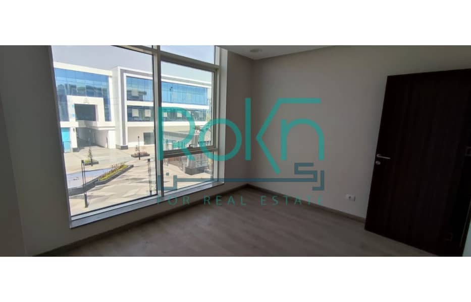 7 c6c55537-fe19-48da-ad66-98ee8fe5bd25. jpg