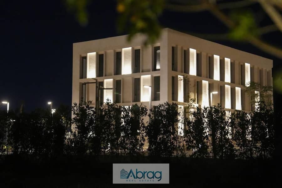 9 b95a439f-e52b-463c-86ce-8e129a447fbd. jpg