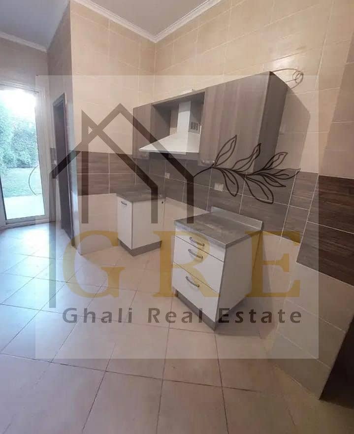 5 918e402f-73b0-44ea-884e-e6d37d6a74d9. jpg