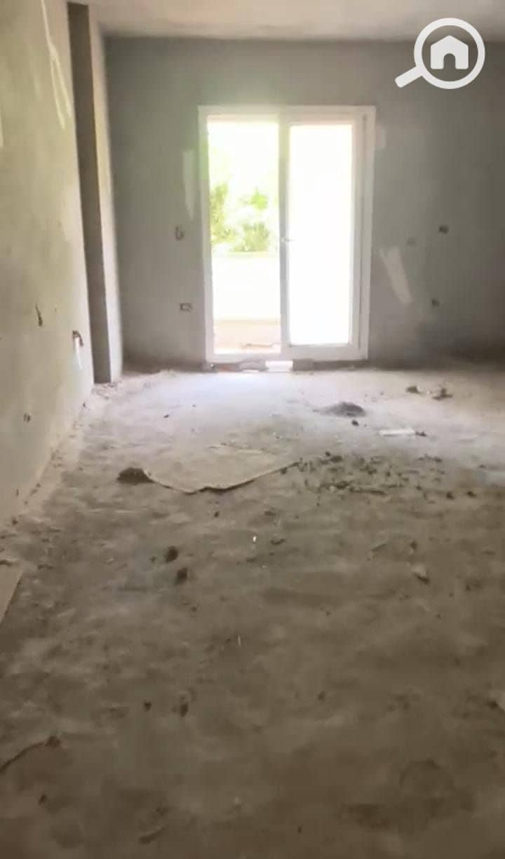 8 7800d73b-5464-41a8-bb67-7702f253ae93. jpg