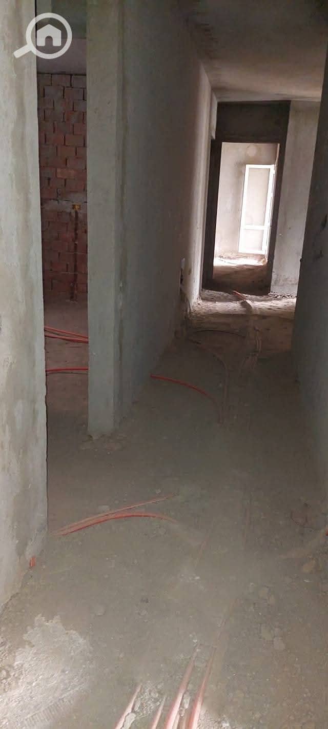 9 3932e53f-947f-4bb2-9da4-f936c939435a. jpg