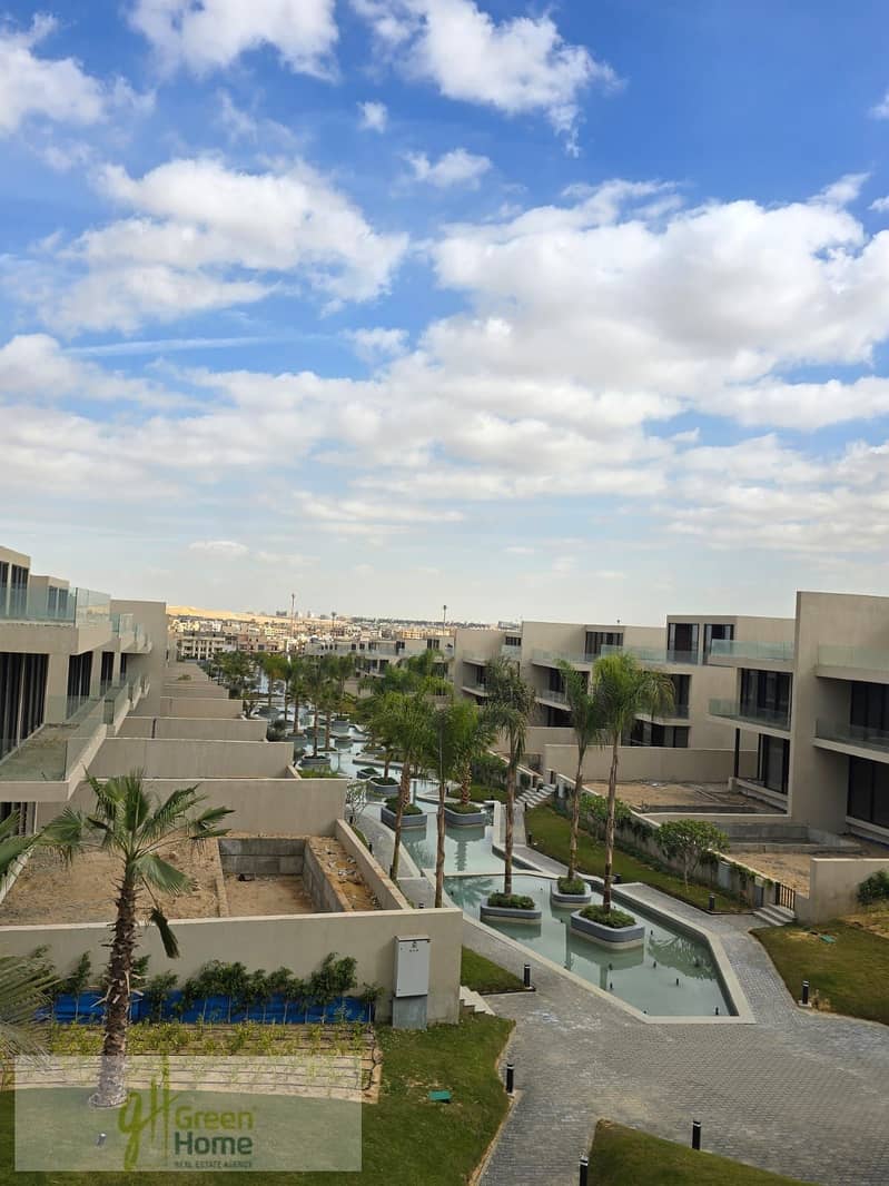 10 b7ce2213-06d3-4cc7-a9e0-1e49b89f60bf. jpg