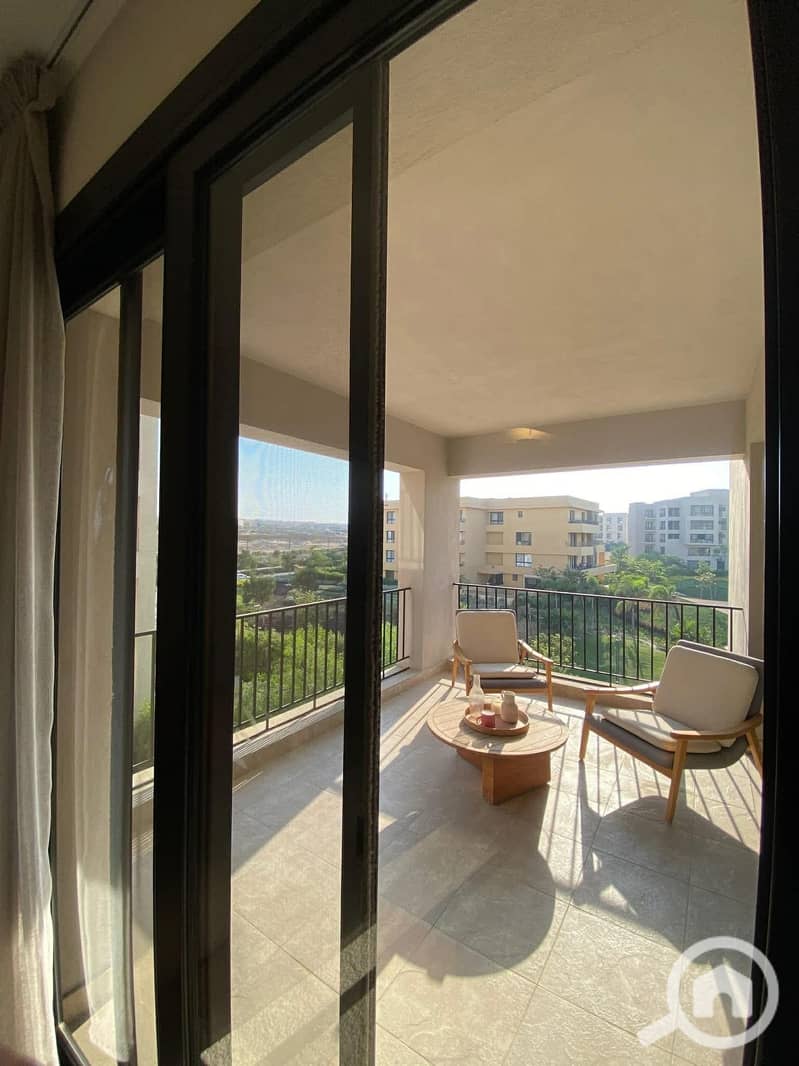 7 3305ac48-4f95-47d5-a3d8-7b78f2628b29. jpg